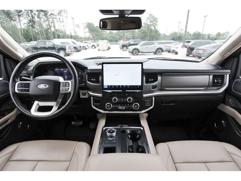 Certified 2024 Ford Expedition XLT RWD image 13