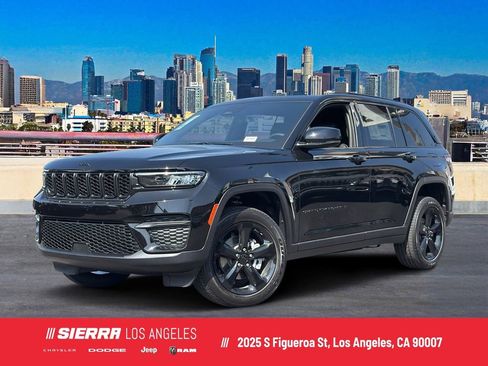New 2025 Jeep Grand Cherokee Altitude image 1