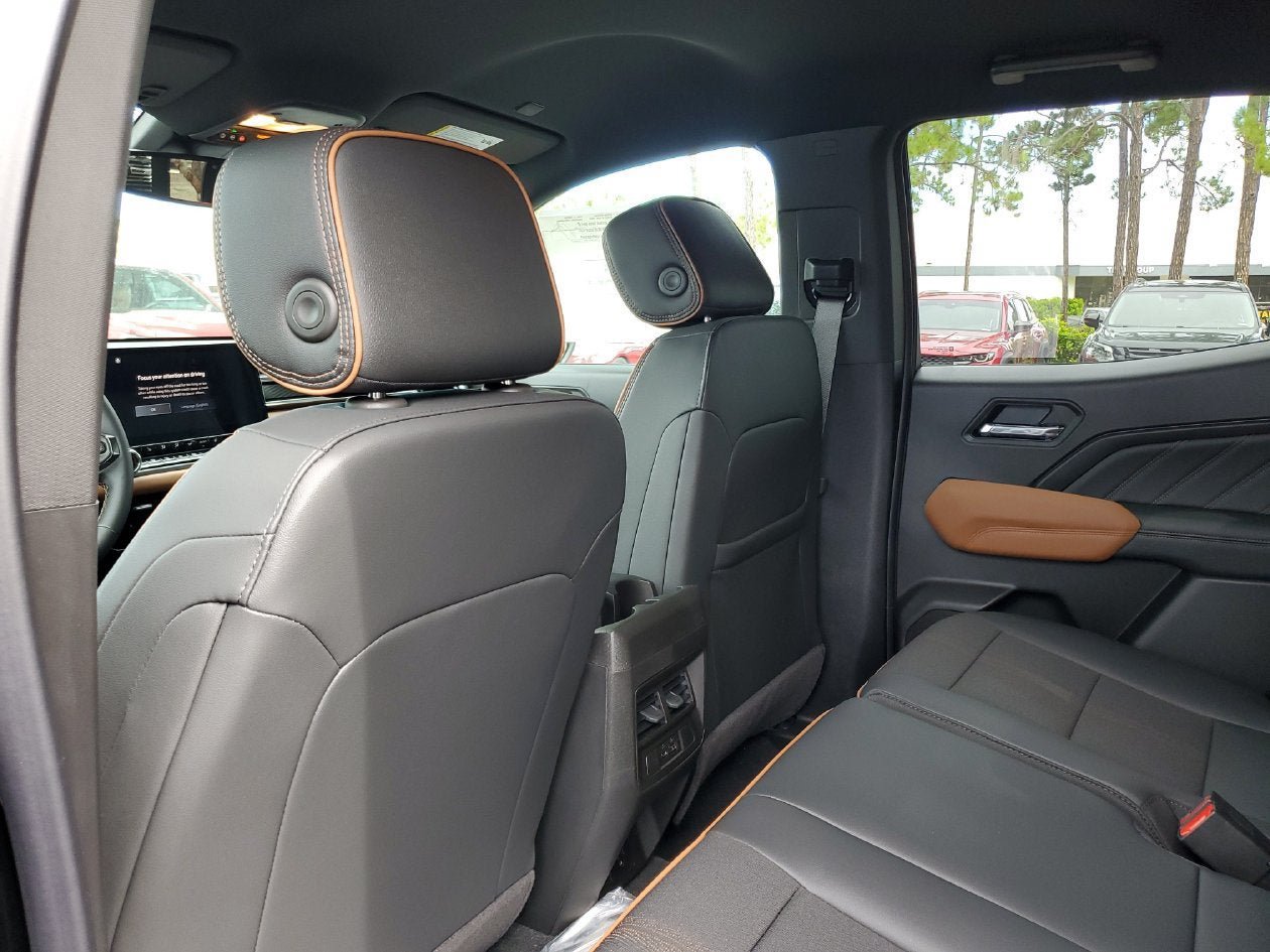 New 2026 GMC Canyon AT4 AWD/4WD image 10