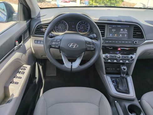 Used 2020 Hyundai Elantra Value Edition FWD image 16