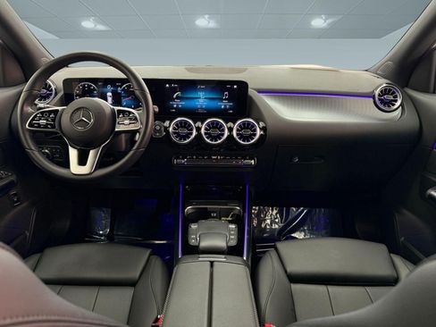 Used 2023 Mercedes-Benz GLA 250 4MATIC w/ Premium Package image 13