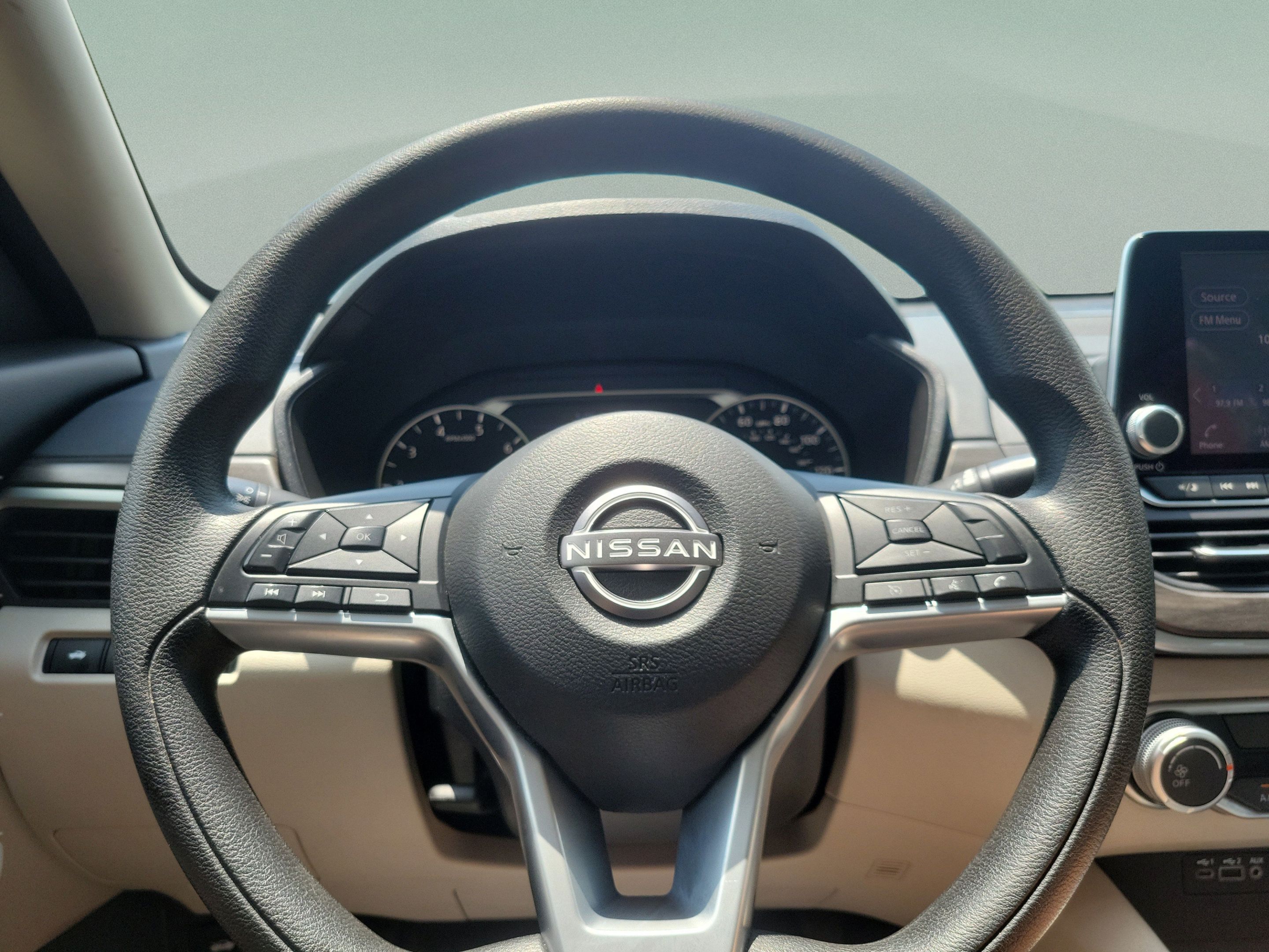 Certified 2025 Nissan Altima 2.5 SV FWD image 17