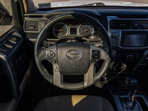 Used 2017 Toyota 4Runner SR5 Premium AWD/4WD image 22
