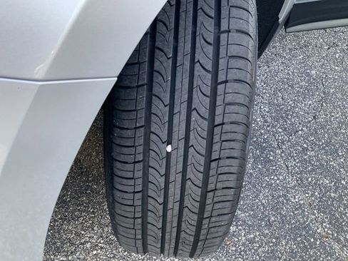 Used 2021 Chevrolet Equinox LT image 11