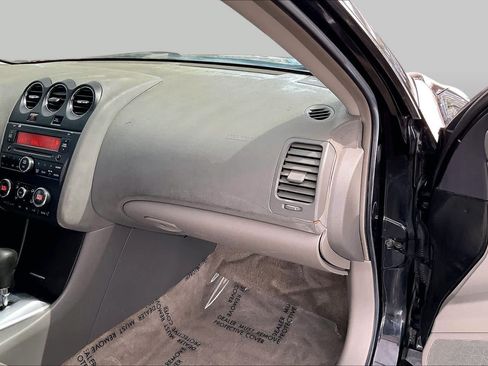 Used 2010 Nissan Altima 2.5 S w/ Convenience Plus Pkg FWD image 18
