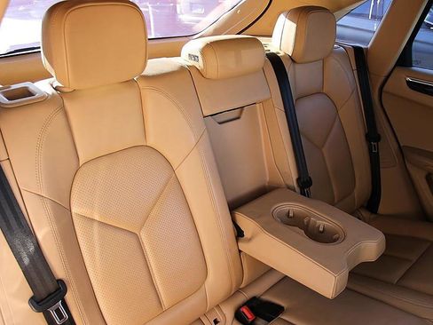 Used 2016 Porsche Macan S AWD/4WD image 18