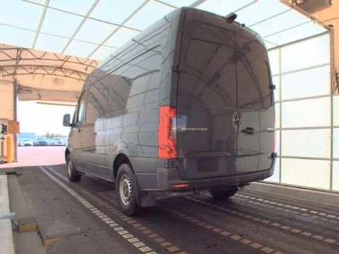 Used 2019 Mercedes-Benz Sprinter 144 image 3