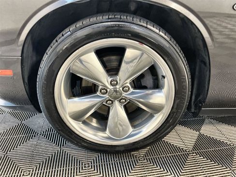Used 2015 Dodge Challenger R/T Plus image 9
