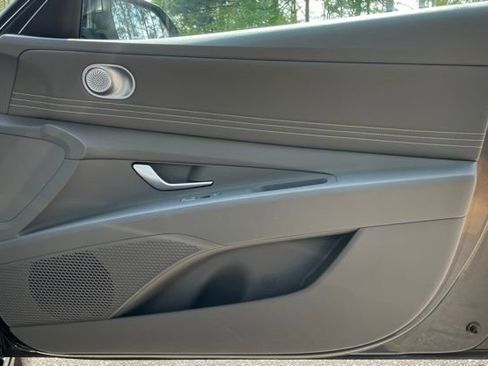 Used 2023 Hyundai Elantra SEL w/ Convenience Package image 19