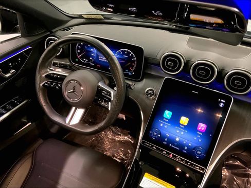 Used 2025 Mercedes-Benz C 300 Sedan image 33