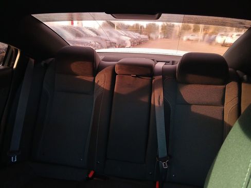 Used 2019 Dodge Charger SXT image 18