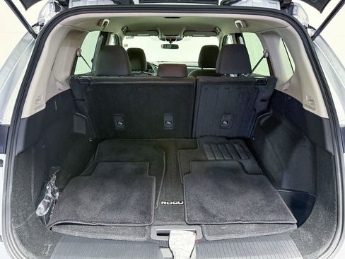 Certified 2025 Nissan Rogue S image 33