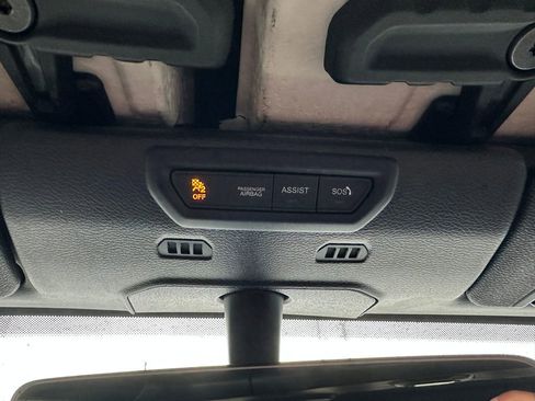 Used 2023 Jeep Gladiator Overland image 21