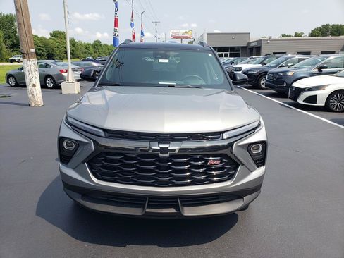 Used 2025 Chevrolet TrailBlazer RS w/ Driver Confidence Package AWD/4WD image 2