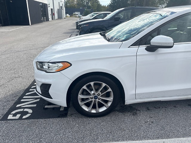 Used 2020 Ford Fusion SE FWD image 14