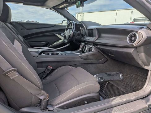 Used 2020 Chevrolet Camaro LT image 15