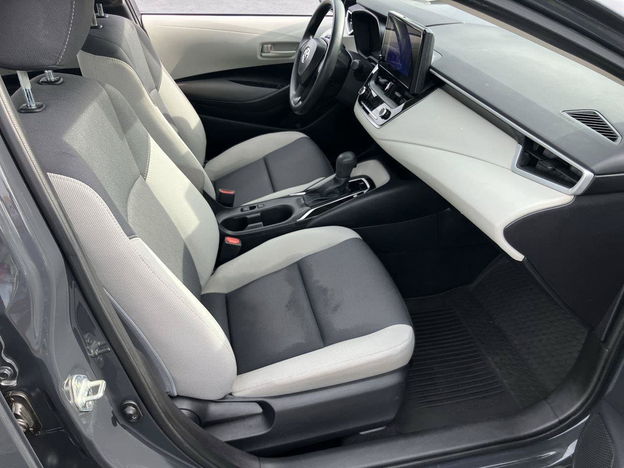Certified 2025 Toyota Corolla LE w/ Convenience Package FWD image 30