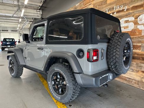 Used 2023 Jeep Wrangler Sport AWD/4WD image 16