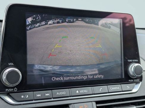 Used 2024 Nissan Altima 2.5 SV FWD image 21