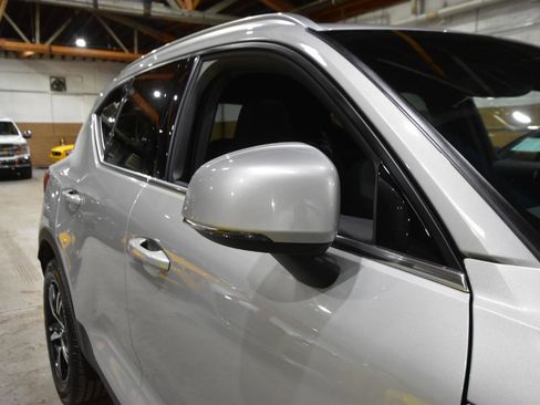 Used 2025 Volvo XC40 B5 Core image 53