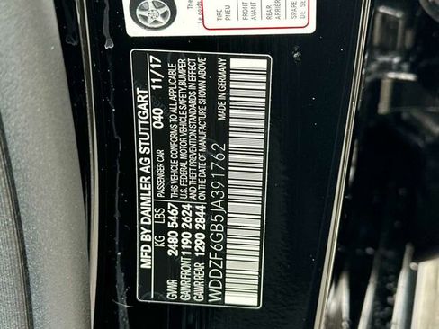 Used 2018 Mercedes-Benz E 400 4MATIC Sedan image 36