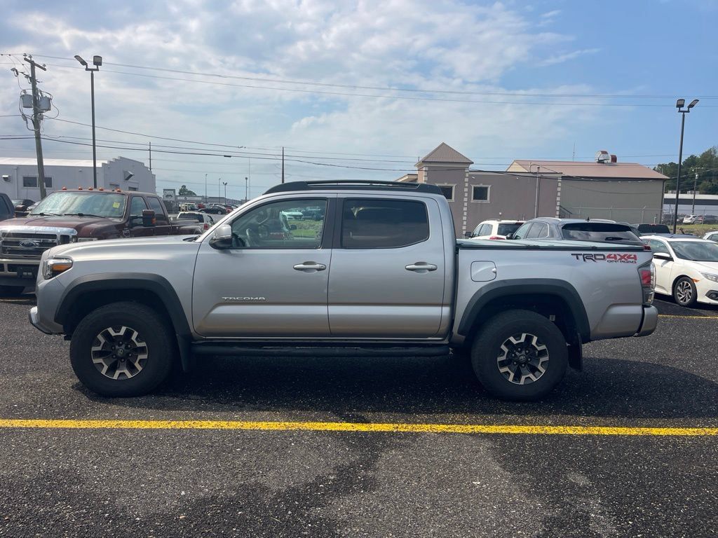 Used 2021 Toyota Tacoma TRD Off-Road w/ Technology Package AWD/4WD image 2