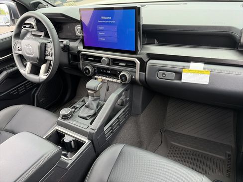 New 2026 Toyota 4Runner Limited AWD/4WD image 23