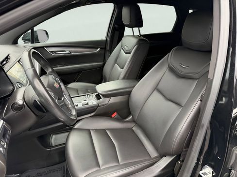 Used 2023 Cadillac XT5 Luxury FWD image 17