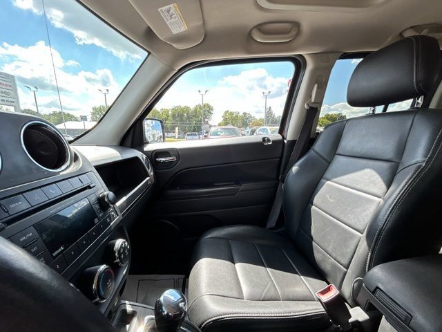 Used 2017 Jeep Patriot High Altitude AWD/4WD image 40