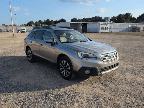 Used 2017 Subaru Outback 2.5i Limited AWD/4WD image 8