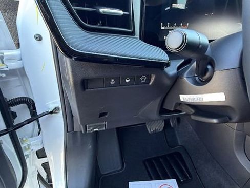 New 2026 Nissan Kicks SR w/ SR Premium Package image 29