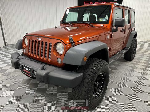 Used 2014 Jeep Wrangler Unlimited Sport w/ Connectivity Group AWD/4WD image 3