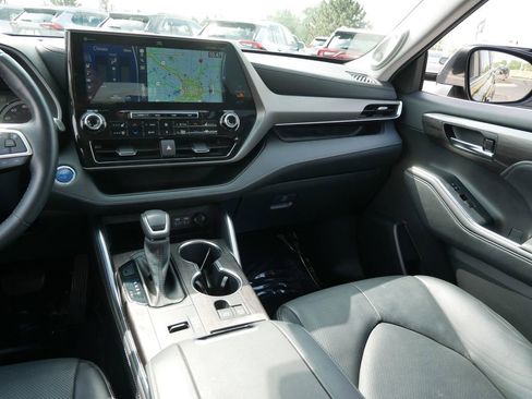 Used 2022 Toyota Highlander Limited AWD/4WD image 14