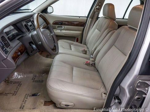 Used 2010 Mercury Grand Marquis LS image 10