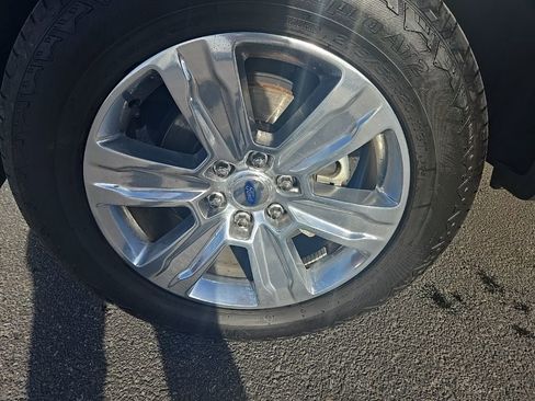 Used 2019 Ford F150 Platinum w/ Equipment Group 701A Luxury image 42