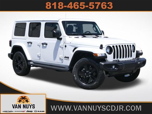 Used 2022 Jeep Wrangler Unlimited Sahara AWD/4WD image 1