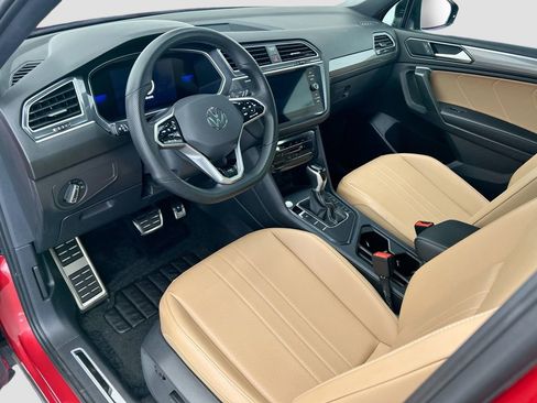 Certified 2024 Volkswagen Tiguan SE R-Line FWD image 9
