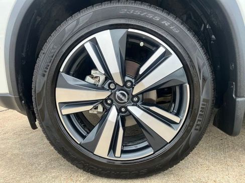 Used 2023 Nissan Rogue SL w/ SL Premium Package FWD image 8