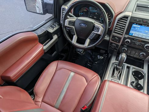 Used 2018 Ford F150 Platinum w/ Equipment Group 701A Luxury AWD/4WD image 9
