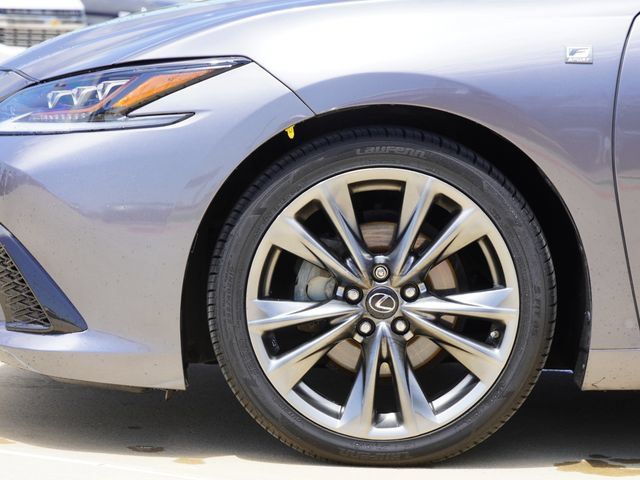 Used 2019 Lexus ES 350 F Sport w/ Accessory Package FWD image 4