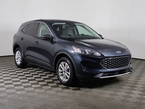 Used 2022 Ford Escape SE w/ Convenience Package AWD/4WD image 2