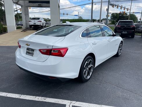 Used 2023 Chevrolet Malibu LT FWD image 5