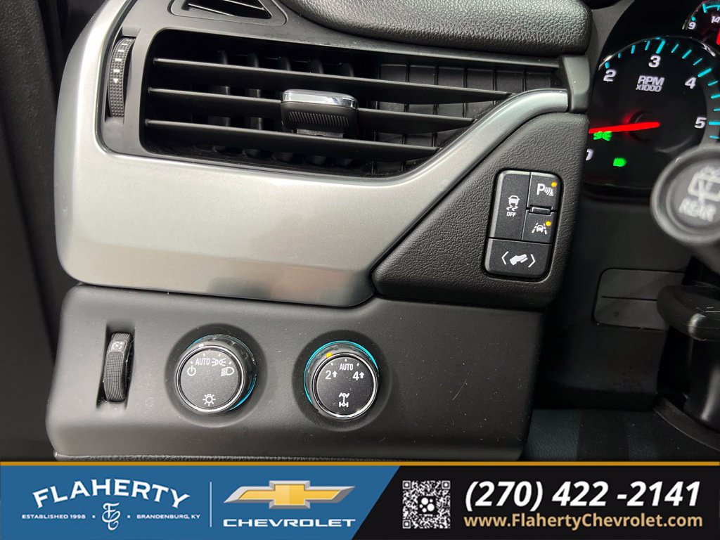 Used 2016 Chevrolet Suburban LT AWD/4WD image 26