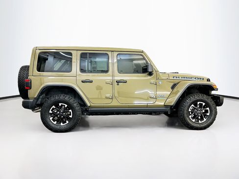 Used 2025 Jeep Wrangler Unlimited Rubicon 4xe image 10