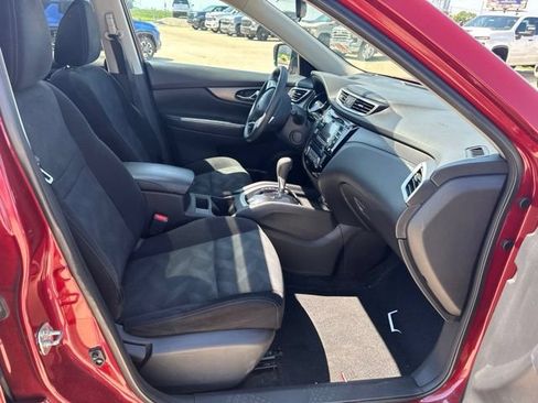 Used 2015 Nissan Rogue SV w/ SV Moonroof Package AWD/4WD image 11