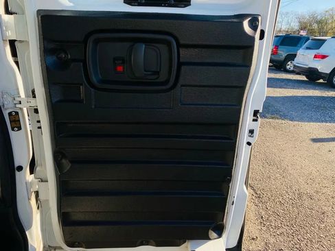 Used 2018 Chevrolet Express 2500 Extended w/ Driver Convenience Package image 19