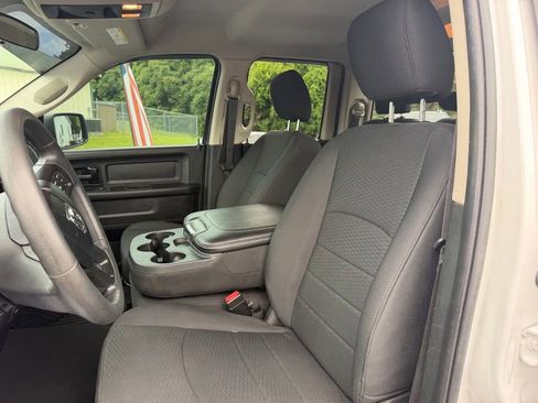 Used 2019 RAM 1500 Express w/ Express Value Package AWD/4WD image 11