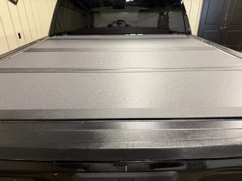 Used 2023 GMC Sierra 1500 SLT w/ SLT Premium Package image 11