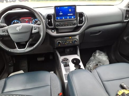 Used 2023 Ford Bronco Sport Outer Banks w/ Tech Package AWD/4WD image 10