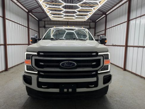 Used 2022 Ford F350 Platinum AWD/4WD image 2